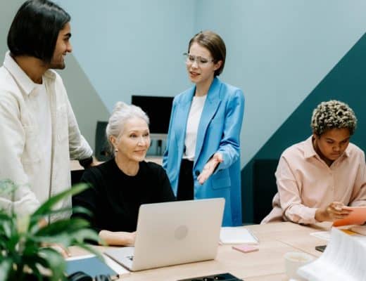 Formation continue en Suisse : pourquoi les professionnels misent sur le développement des compétences en 2026